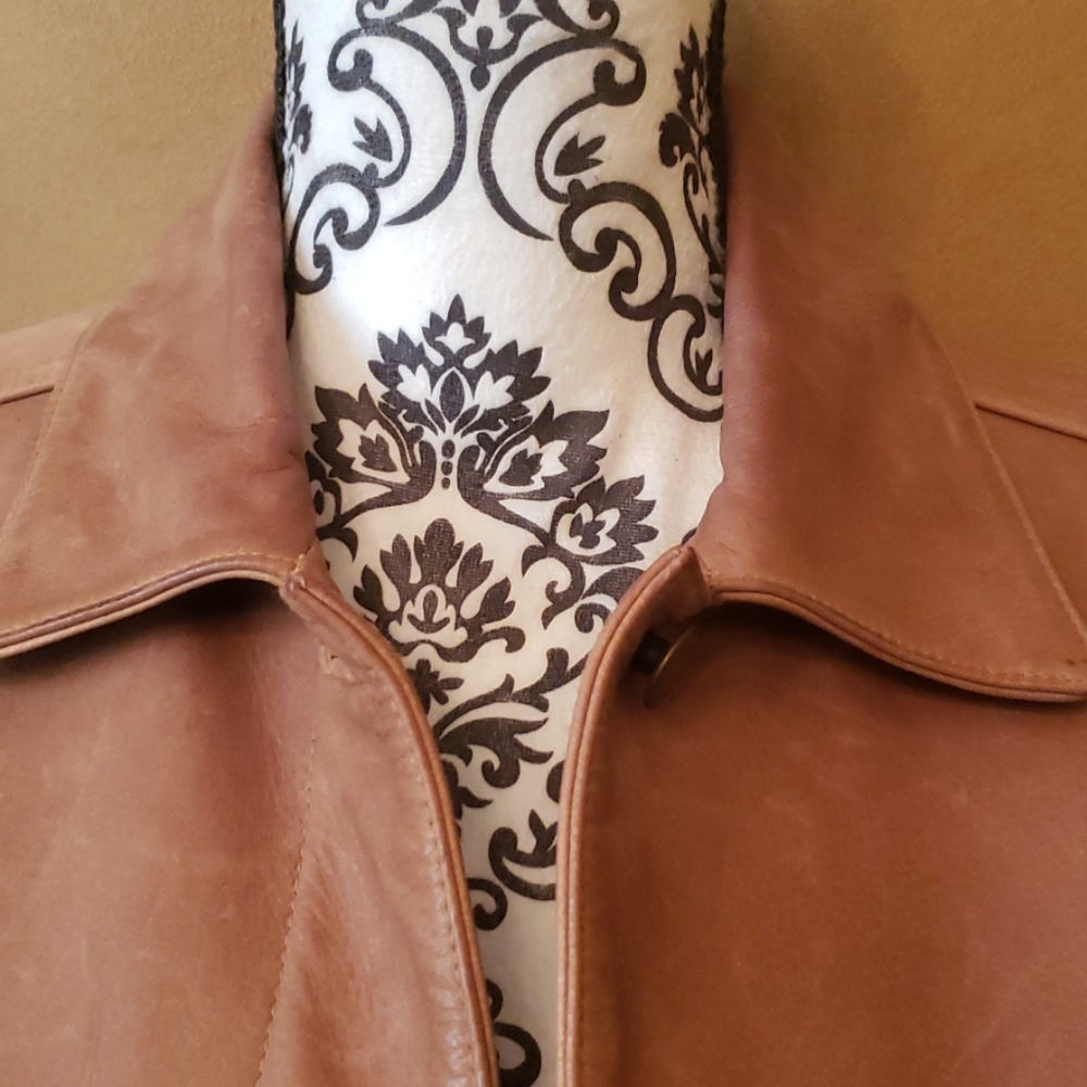 Leather jacket - Picture 3 of 9